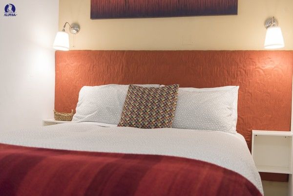 School Superior Apartments